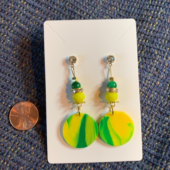 Oregon Duck 🦆 Themed Handcrafted Earrings - Picture 6 of 8